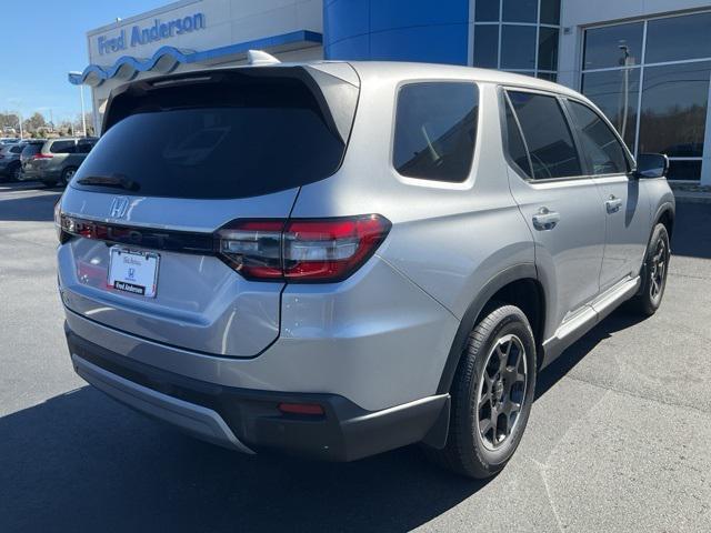 new 2025 Honda Pilot car, priced at $46,301