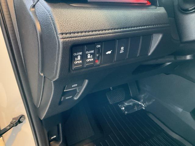 new 2026 Honda Odyssey car, priced at $43,211