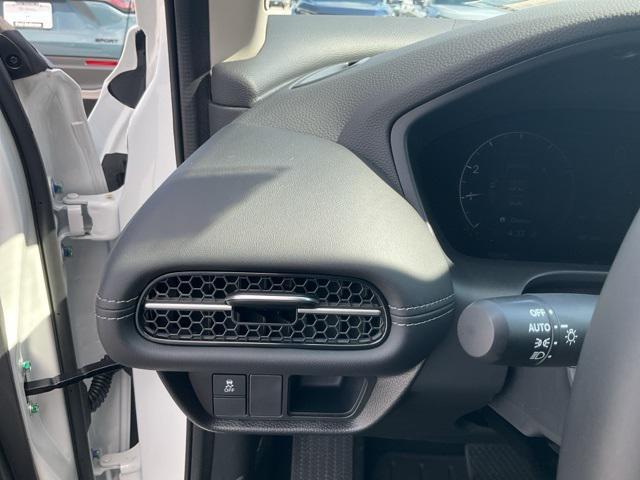 new 2025 Honda HR-V car, priced at $30,058