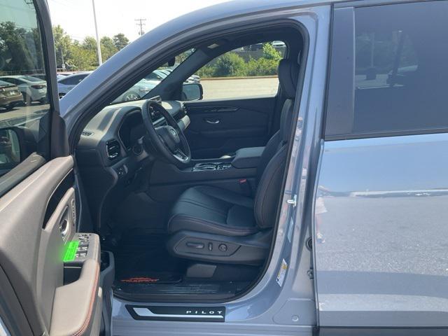new 2025 Honda Pilot car, priced at $49,771