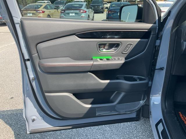 new 2025 Honda Pilot car, priced at $49,771
