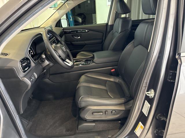 used 2025 Honda Pilot car, priced at $39,301