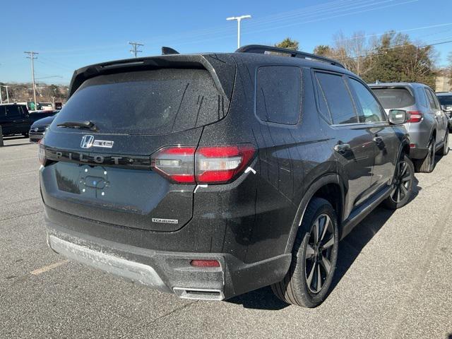 new 2025 Honda Pilot car, priced at $48,950