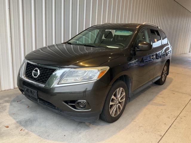 used 2016 Nissan Pathfinder car, priced at $7,398