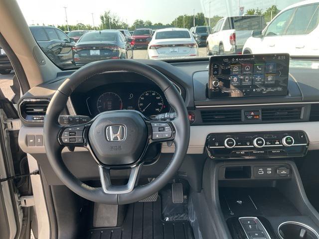 new 2025 Honda Pilot car, priced at $53,225