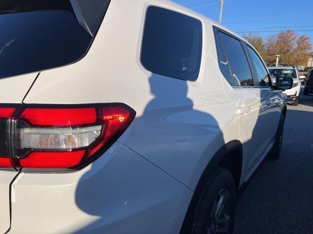 new 2025 Honda Pilot car, priced at $47,450