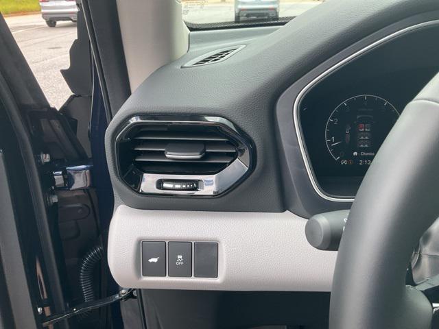 new 2025 Honda Pilot car, priced at $43,041