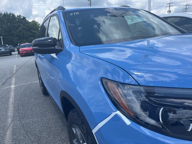 new 2024 Honda Passport car, priced at $43,679