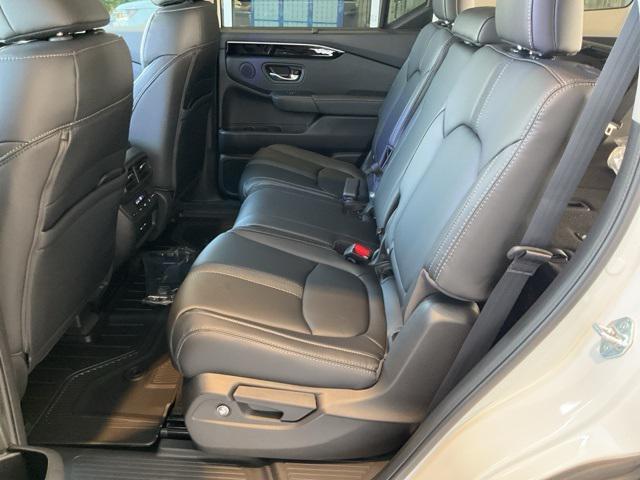 new 2025 Honda Pilot car, priced at $45,358