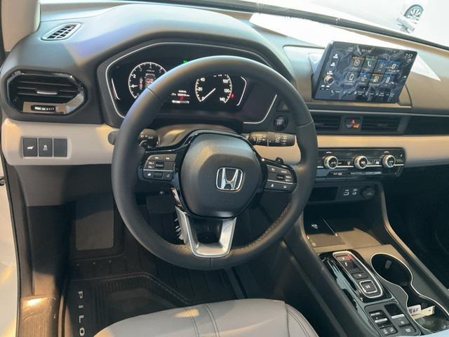 new 2025 Honda Pilot car, priced at $42,841