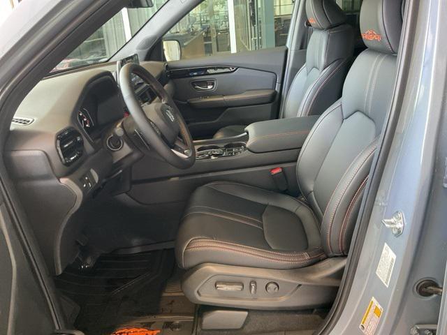 new 2025 Honda Pilot car, priced at $51,830