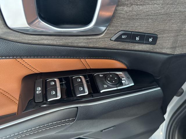 used 2023 Kia Sorento car, priced at $34,472