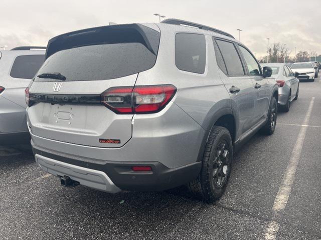 new 2025 Honda Pilot car, priced at $49,847