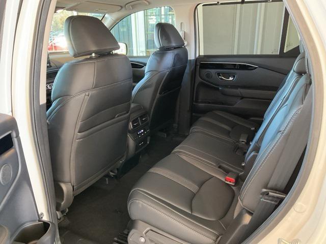 used 2025 Honda Pilot car, priced at $42,283