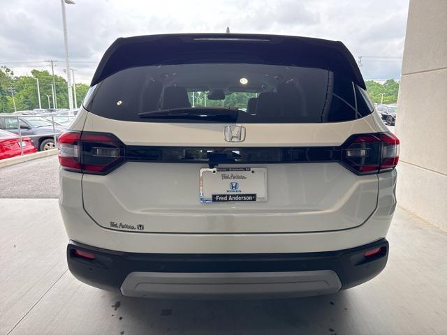 used 2025 Honda Pilot car, priced at $42,978