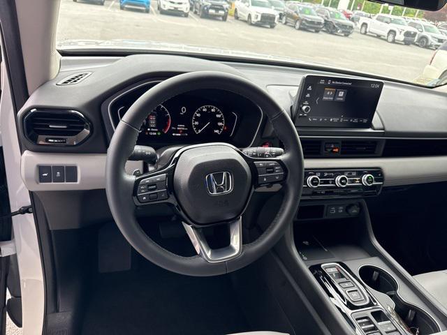 used 2025 Honda Pilot car, priced at $42,978