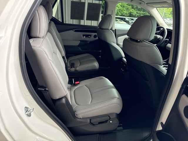 used 2025 Honda Pilot car, priced at $42,978