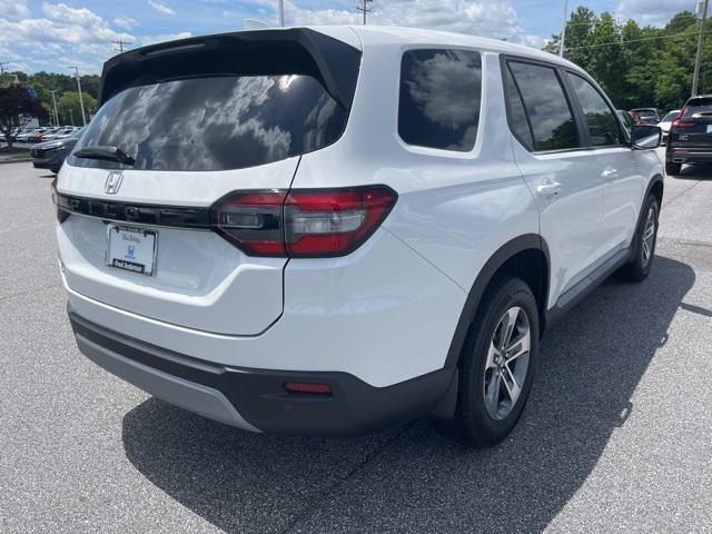 new 2025 Honda Pilot car, priced at $44,429