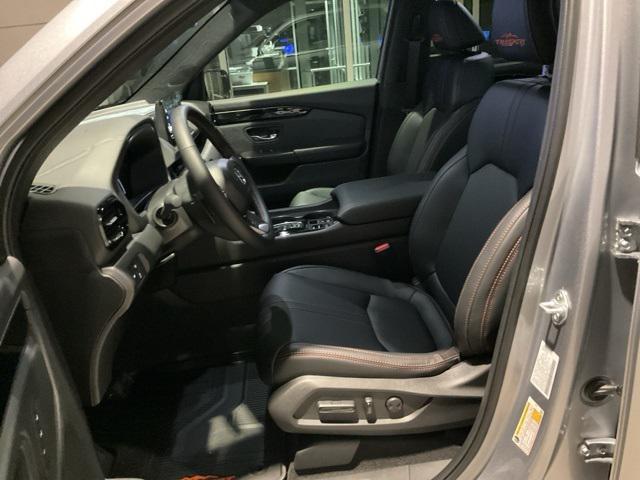 new 2025 Honda Pilot car, priced at $48,063