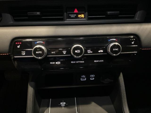 new 2025 Honda Pilot car, priced at $48,063