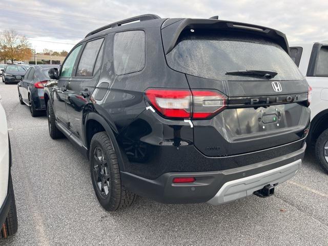 new 2025 Honda Pilot car, priced at $49,662