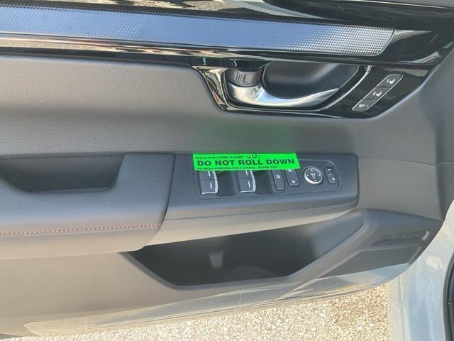 new 2026 Honda CR-V Hybrid car, priced at $43,100