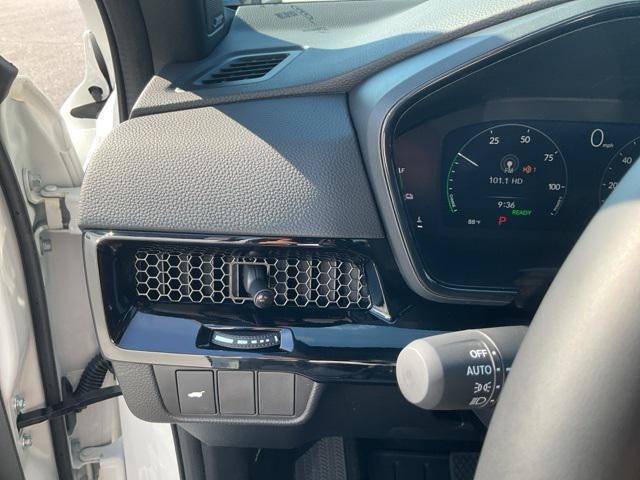 new 2026 Honda CR-V Hybrid car, priced at $43,100