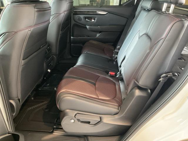 new 2025 Honda Pilot car, priced at $54,689