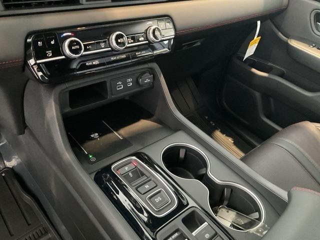 new 2025 Honda Pilot car, priced at $54,689