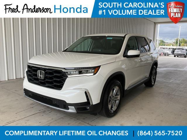 new 2025 Honda Pilot car, priced at $43,383