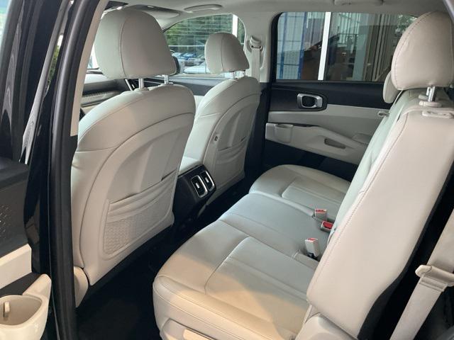used 2022 Kia Sorento car, priced at $22,887