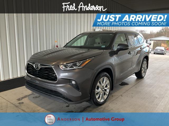 used 2022 Toyota Highlander car, priced at $36,587