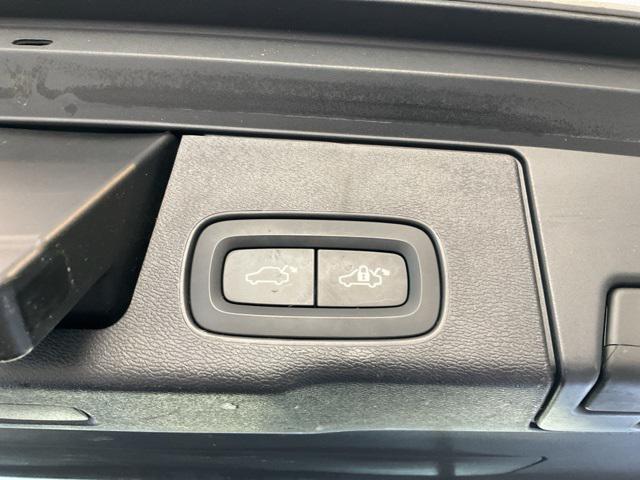 used 2019 Volvo XC60 Recharge Plug-In Hybrid car, priced at $19,565