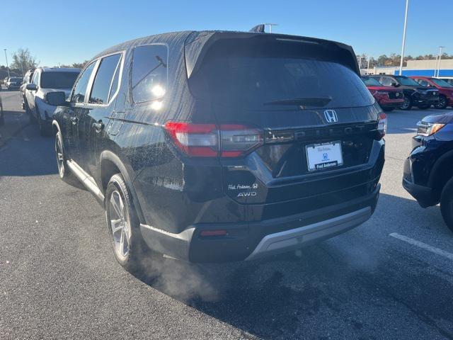 new 2025 Honda Pilot car, priced at $45,898