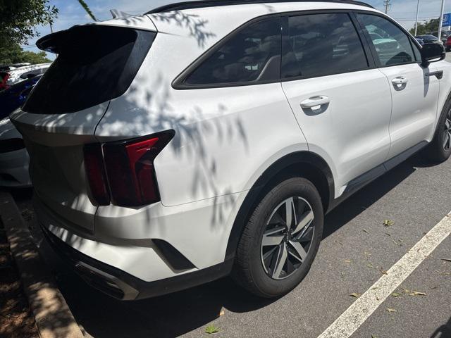 used 2023 Kia Sorento car, priced at $28,034