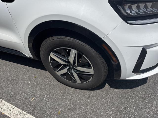 used 2023 Kia Sorento car, priced at $28,034