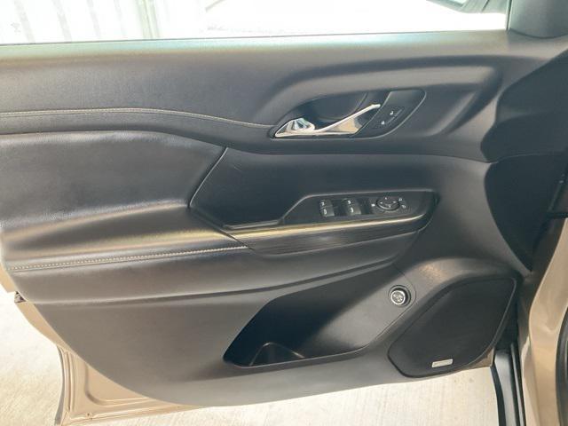 used 2023 GMC Acadia car, priced at $26,018