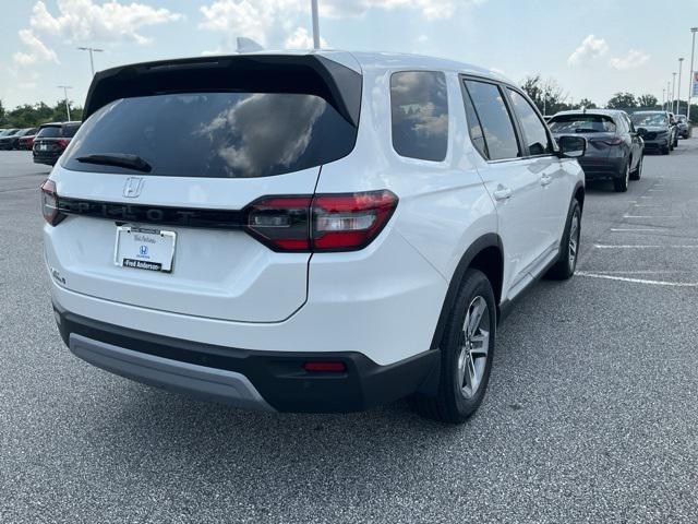 new 2025 Honda Pilot car, priced at $47,505