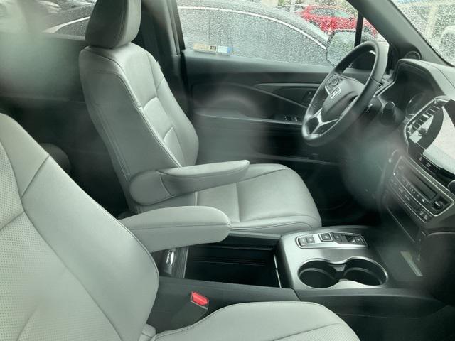used 2022 Honda Passport car, priced at $31,479