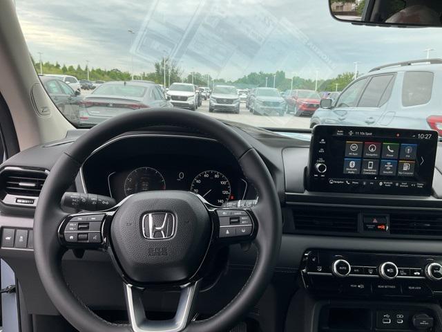 new 2025 Honda Pilot car, priced at $48,417