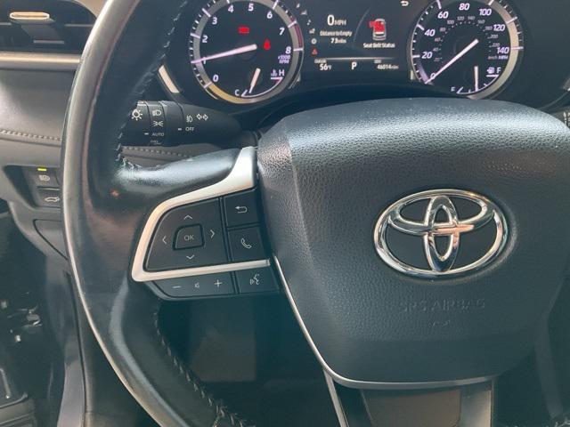 used 2022 Toyota Highlander car, priced at $33,385