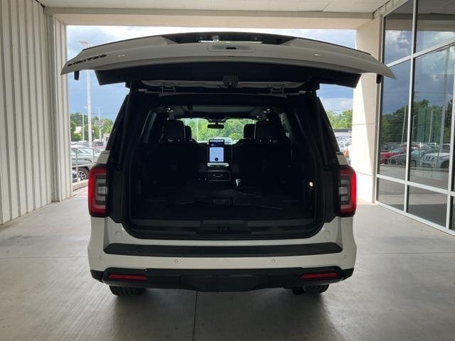 used 2024 Ford Expedition car, priced at $59,526