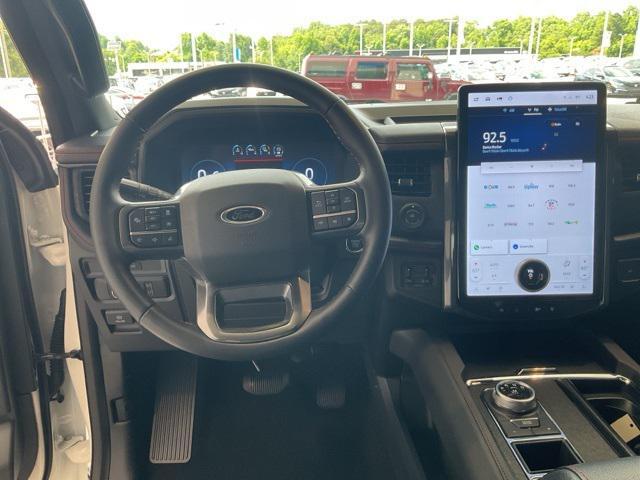 used 2024 Ford Expedition car, priced at $59,526