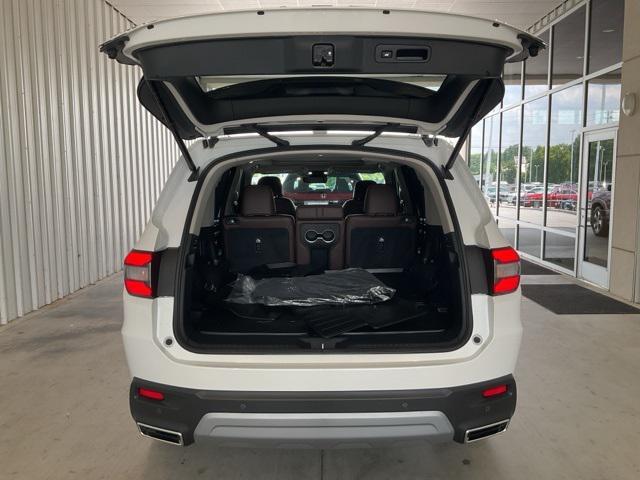 used 2025 Honda Pilot car, priced at $52,976