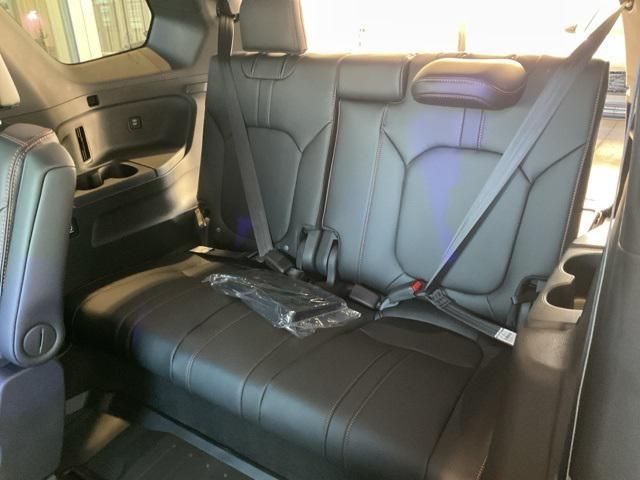 new 2025 Honda Pilot car, priced at $48,974
