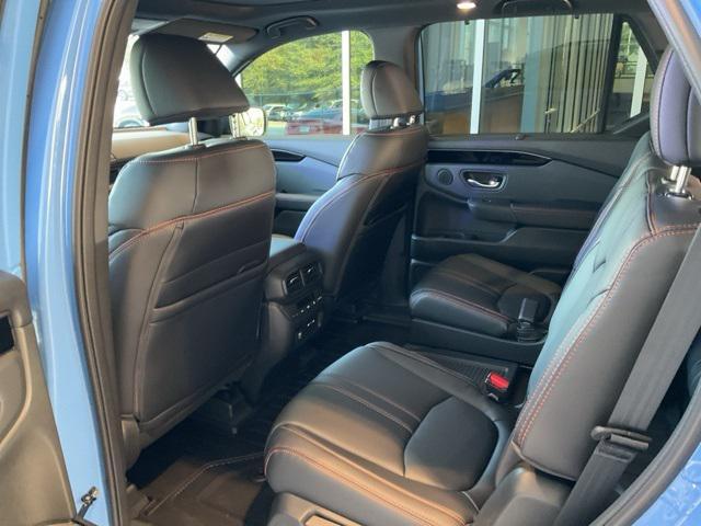 new 2025 Honda Pilot car, priced at $48,974