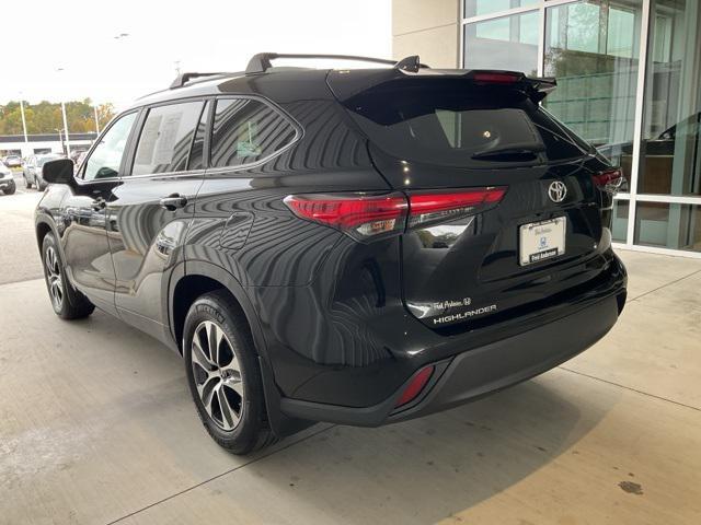 used 2023 Toyota Highlander car, priced at $38,737