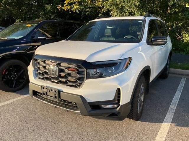 used 2025 Honda Passport car, priced at $41,487