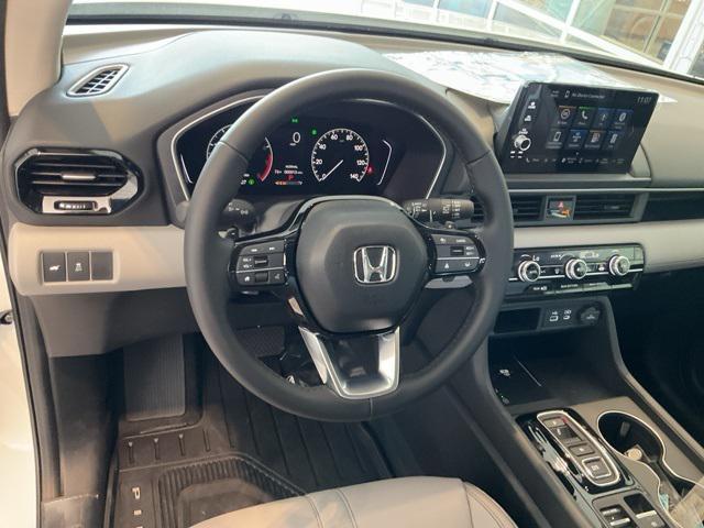 new 2025 Honda Pilot car, priced at $44,811