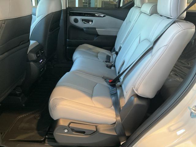 new 2025 Honda Pilot car, priced at $42,841